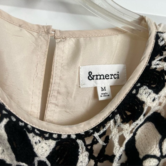 &merci Crochet Midi Dress - Picture 9 of 11